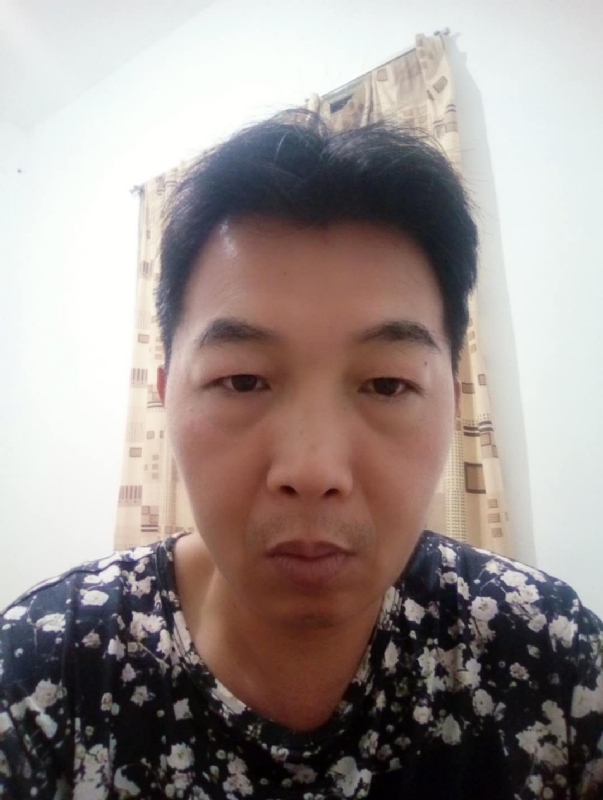 繁华哀伤的第一张照片--建瓯征婚网