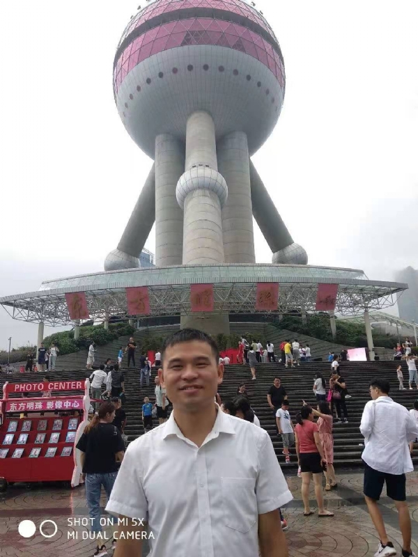 小猫吃老鼠的第一张照片--建瓯征婚网