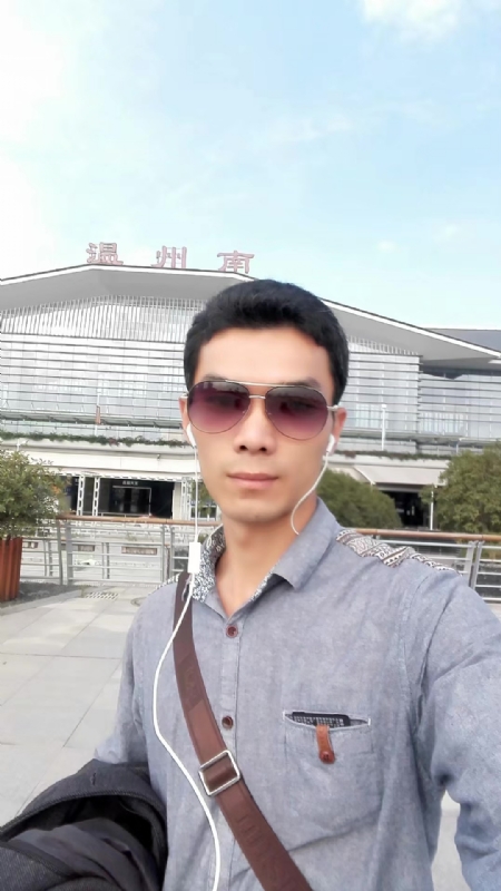 错把真心喂了狗的第三张照片--建瓯征婚网