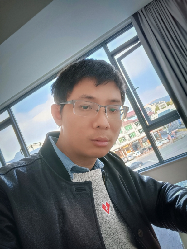 也许只是缺少一个拥抱的第二张照片--建瓯征婚网